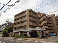 パデシオン伊勢田駅前